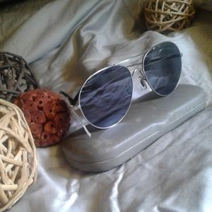 SOLDOliver Peoples SunglassesSOLD